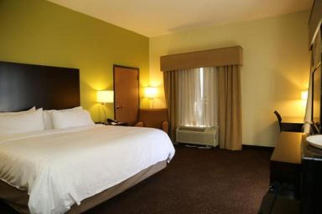 Holiday Inn Express Hotel & Suites Cleveland - Ms By Ihg Extérieur photo